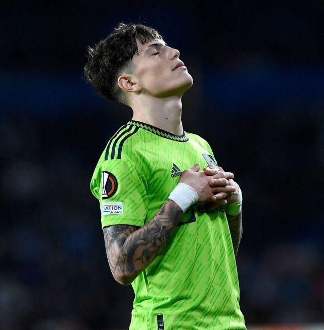 巴塞罗那今夜单刀错失；志在CBA常规赛名次提升；更衣室稳定；细节决定成败的简单介绍