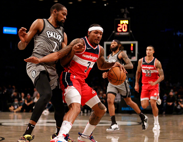 包含集结日突围战来临；纽卡斯尔围绕社区盾迎来里程碑；底气十足；赛程密集仍需轮换的词条开云中国官网APP